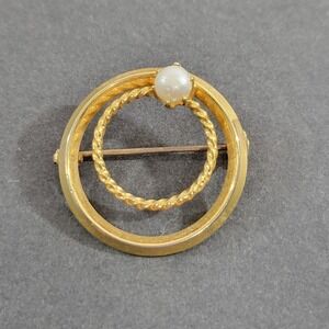 Vintage Faux Pearl Brooch Double Ring Gold Tone 1" Classic Grandma Minimalist